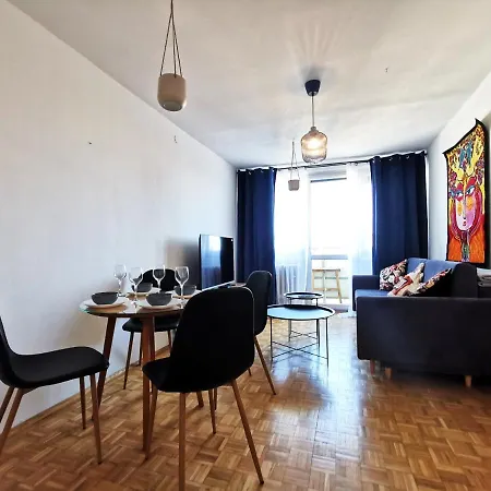 Skwierzynska Apartment~ Self Check-in 24 ~ Lift Apartment